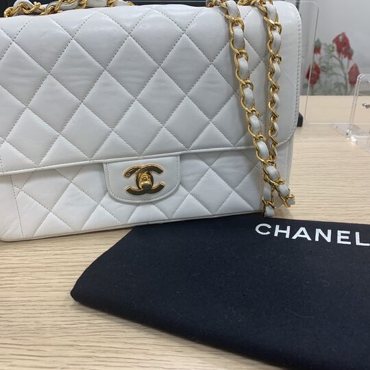画像2175：CHANEL　マトラッセ　チェーンショルダー　シングルラムスキン　白