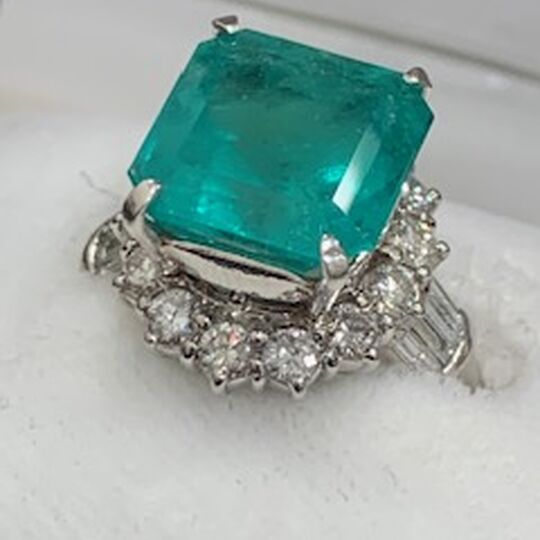 画像2842：pt900 リング　エメラルド7.86ct MD1.38ct