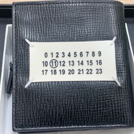 画像5290：メゾンマルジェラ　二つ折り財布